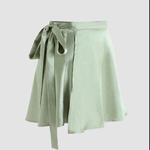 New with tags Cider Green Silk-like Mini Vintage Wrap Circle Skirt with Bow Tie